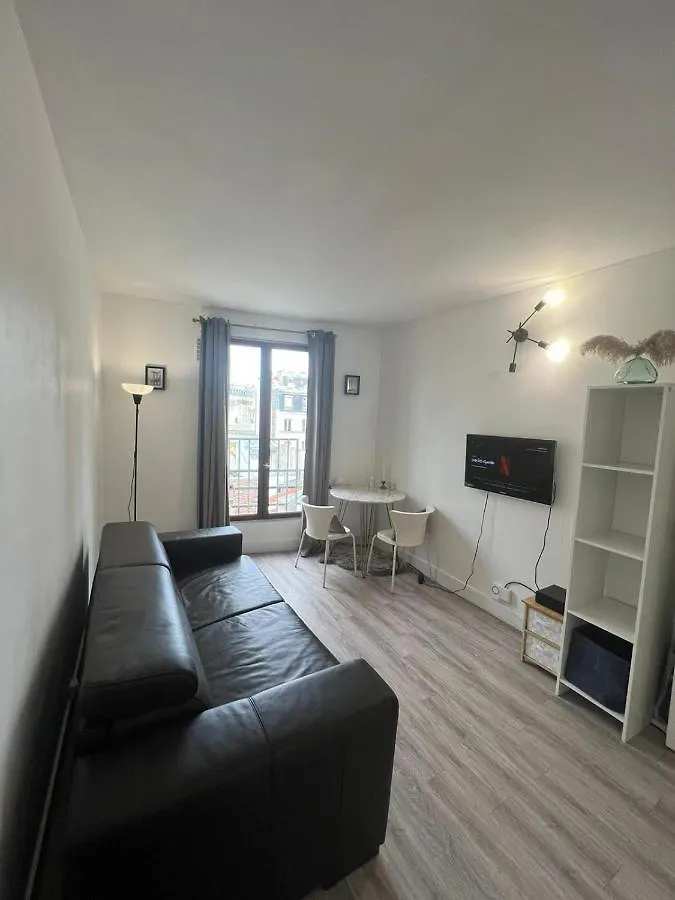 Appartement Studio Paris 18E 0*,